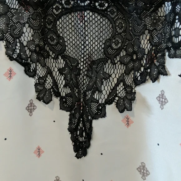 $3 with any bundle Maurices Lacey tank - Picture 6 of 12